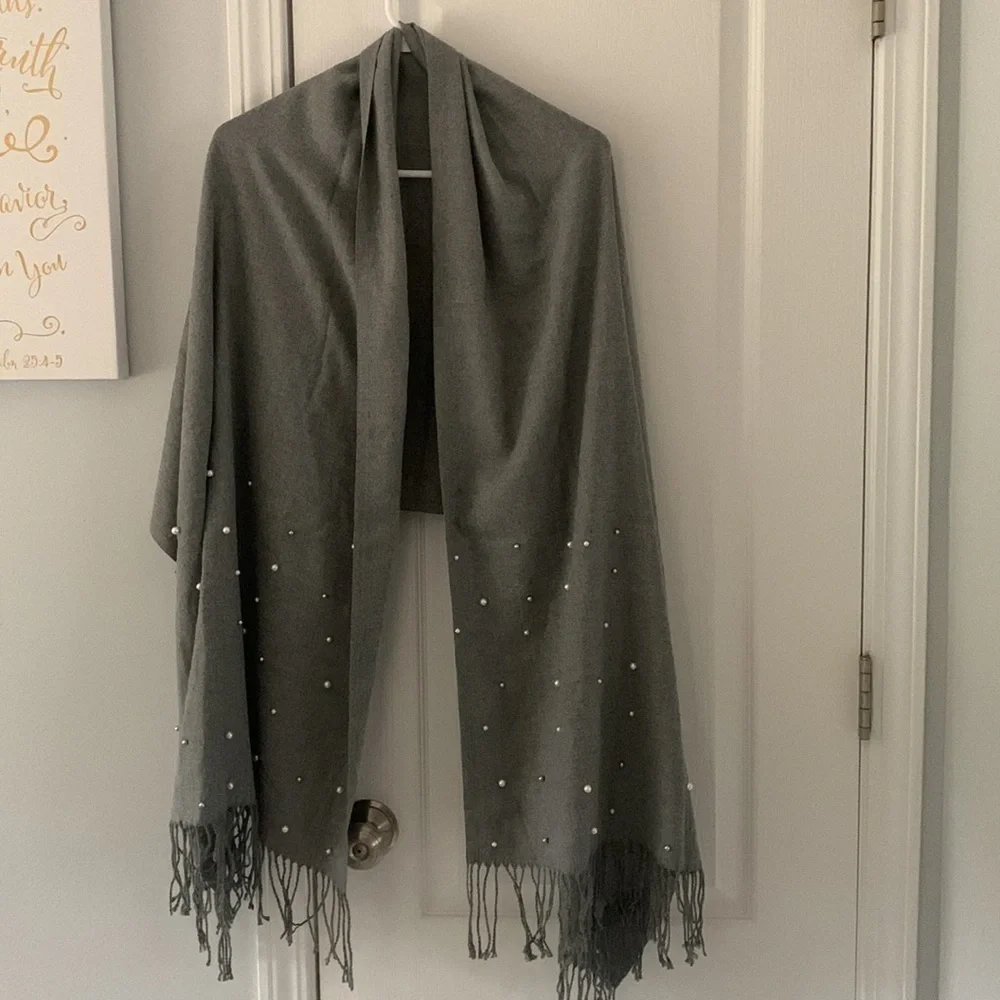 Gray fringe winter‎ pearls scarf classic elegant
